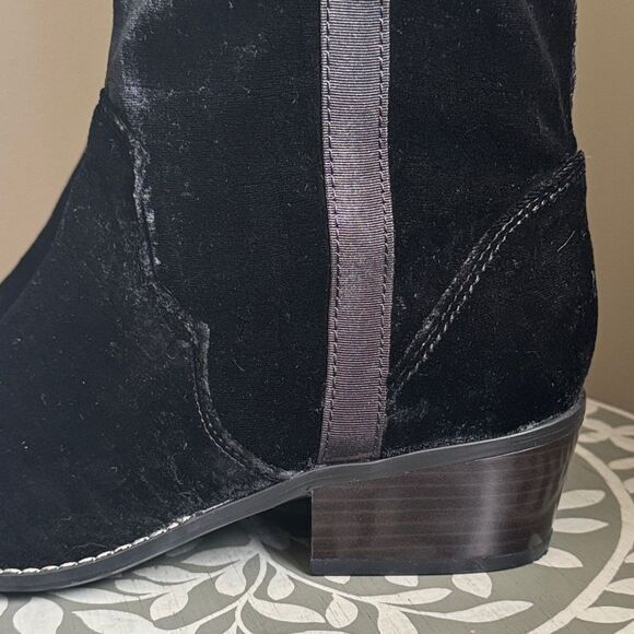 Libby Edelman Black Textured Heeled Boots sz 7.5 - Picture 5 of 16